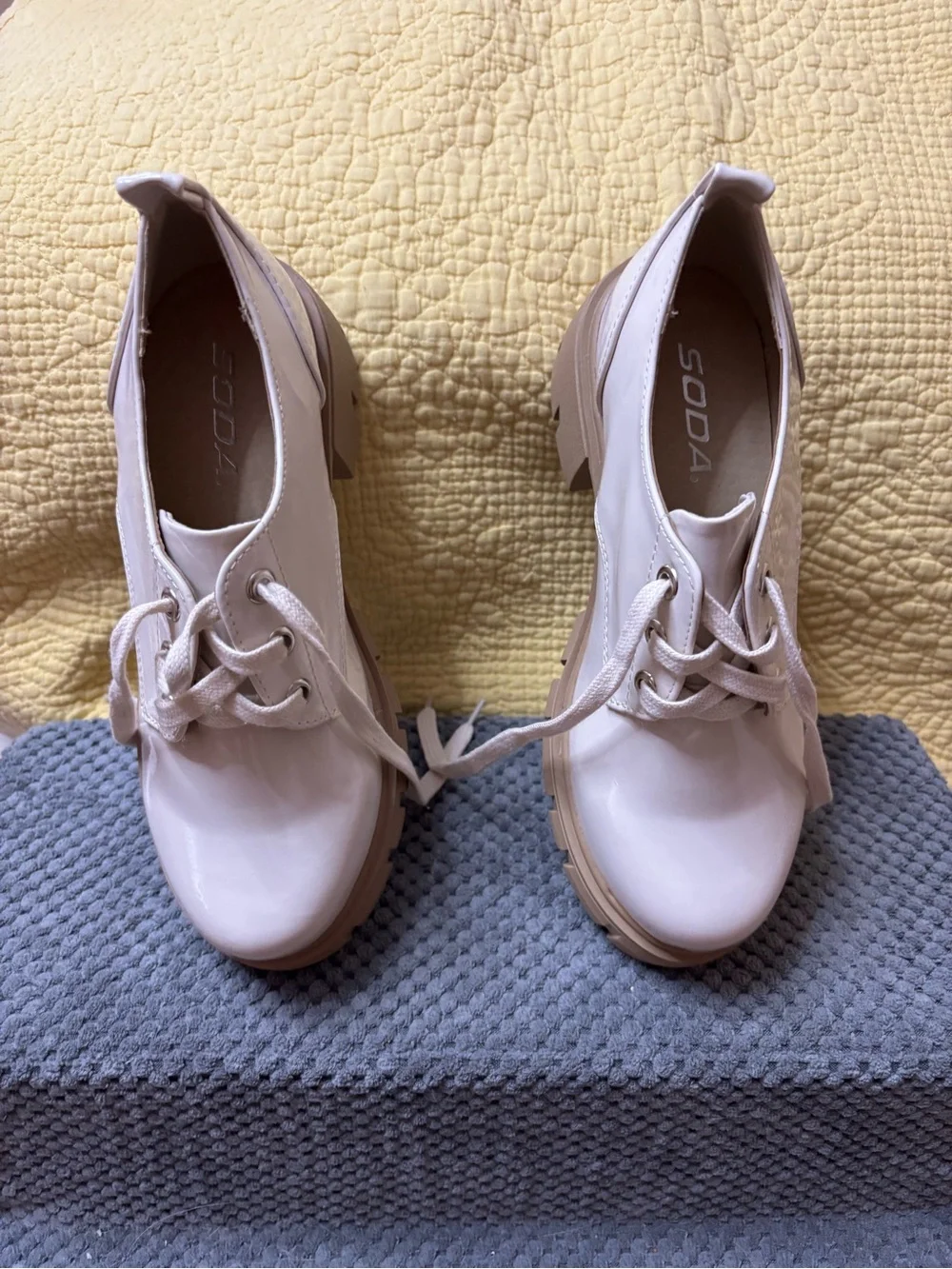 Chunky Lace-Up Women's Oxford in Light Beige